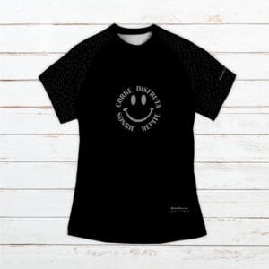 camiseta negra coleccion smile de arte de correr