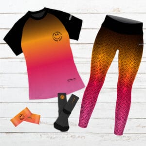Pack multicolor coleccion smiles con mallas largas, calcetines, diadema y camiseta