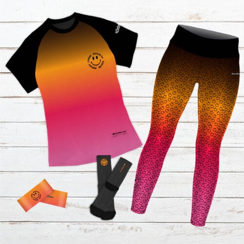 Pack multicolor coleccion smiles con mallas largas, calcetines, diadema y camiseta