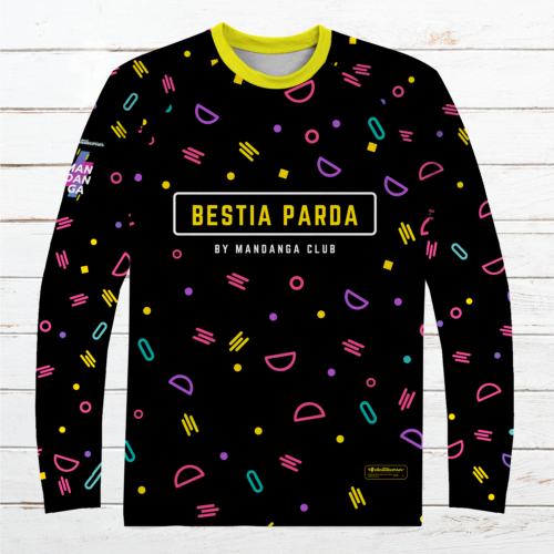 Camiseta manga larga mujer #BestiaParda negra de MANDANGA club
