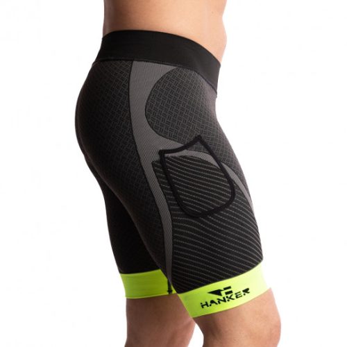 Malla corta compresiva Pog unisex gris logo Hanker-Sports en negro lateral.